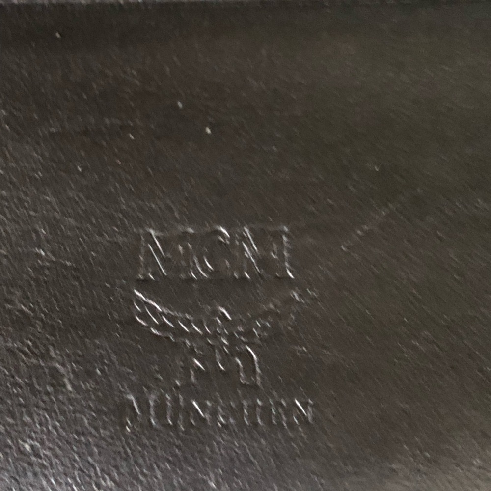 MCM charms crossbody blk wallet - Picture 11 of 15